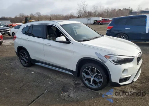 2018 BMW X1 xDrive28I z USA, uszkodzony, nr VIN WBXHT3C36J5L30296